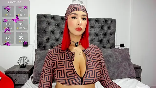 Alana2916 online show from July 2026 07:28:01 PM