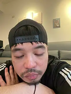 James1992 Ovo online show from May 2026 06:20:01 AM