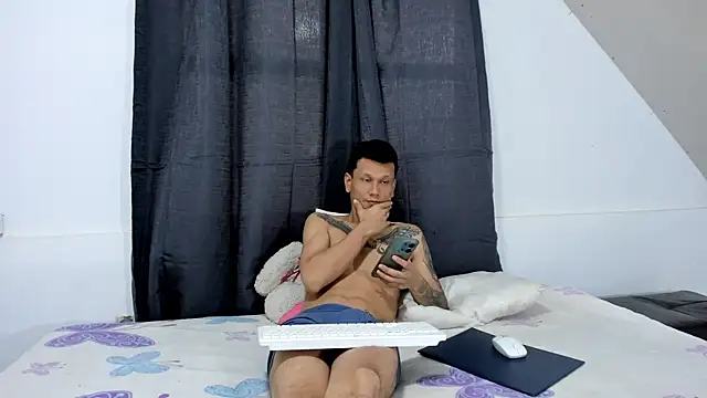 Snapshot of HannaSexMatheuw chatting on July 2026 03:01:02 PM HannaSexMatheuw online show from July 2026 03:01:02 PM