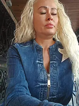 MILFBARBY online show from October 2025 07:15:01 AM