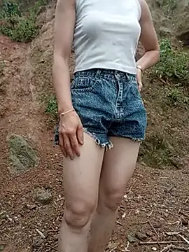 linhbaby01 online show from May 2026 01:56:01 AM