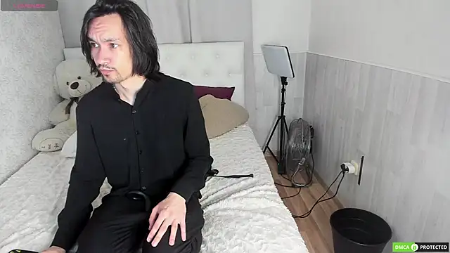 CalvinChapman online show from July 2026 03:13:02 AM