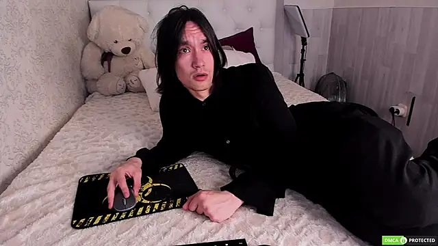 CalvinChapman online show from July 2026 02:58:02 AM
