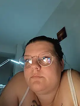BadMommyyyyy online show from May 2026 11:27:02 AM
