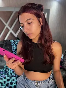 EveRave Pink online show from July 2026 04:53:02 PM