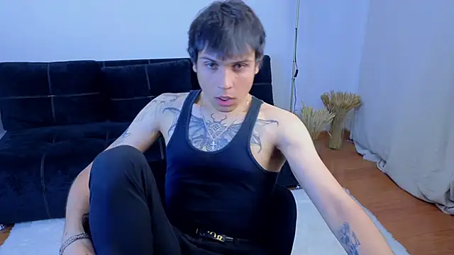AugustBerry online show from May 2026 04:56:02 PM