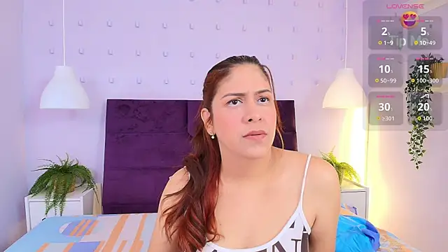 Sirenyrouss online show from June 2026 02:12:01 AM