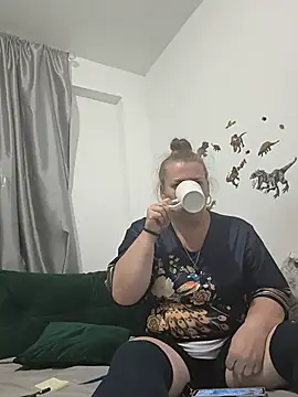 JuliaBestX online show from July 2026 10:34:02 PM