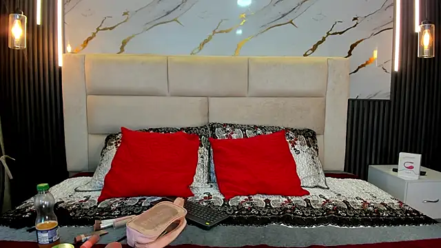 ViolettGracee online show from July 2026 10:53:02 PM