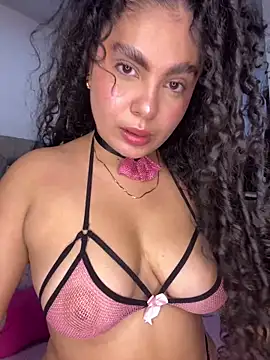 Yassy 11 online show from June 2026 07:17:01 PM