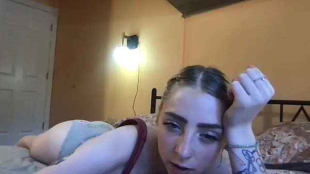 Roxybluee online show from June 2026 02:47:02 AM