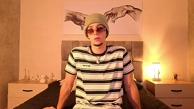 Snapshot of isaacblaze_ chatting on May 2026 03:45:02 AM isaacblaze online show from May 2026 03:45:02 AM