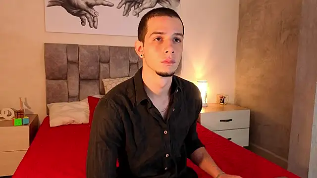 isaacblaze  online show from May 2026 04:06:01 AM