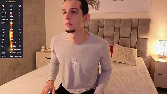 isaacblaze  online show from May 2026 04:42:01 AM