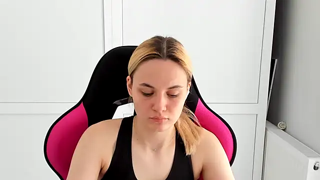 Emma starrs  online show from May 2026 11:50:01 AM