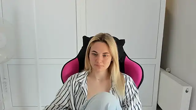 Emma starrs  online show from July 2026 09:59:01 AM