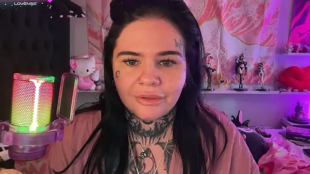 BigBootyHolly online show from July 2026 08:50:01 AM