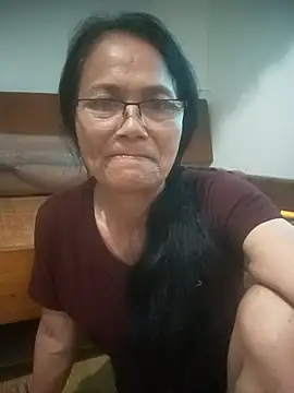 Vieekee online show from May 2026 10:49:01 PM
