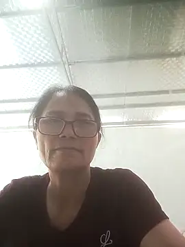 Vieekee online show from May 2026 02:31:02 AM