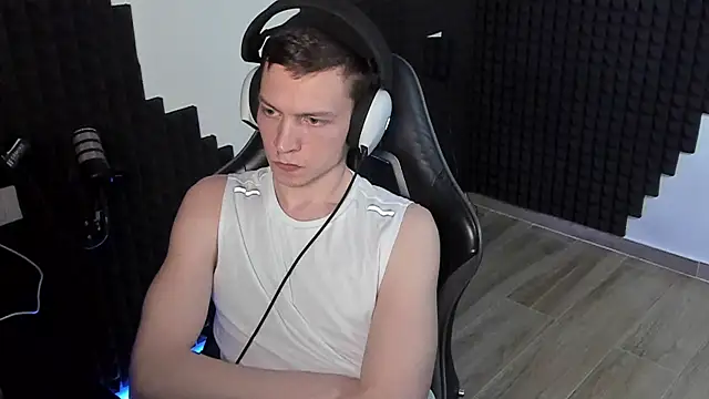 More than friend online show from May 2026 04:04:02 PM