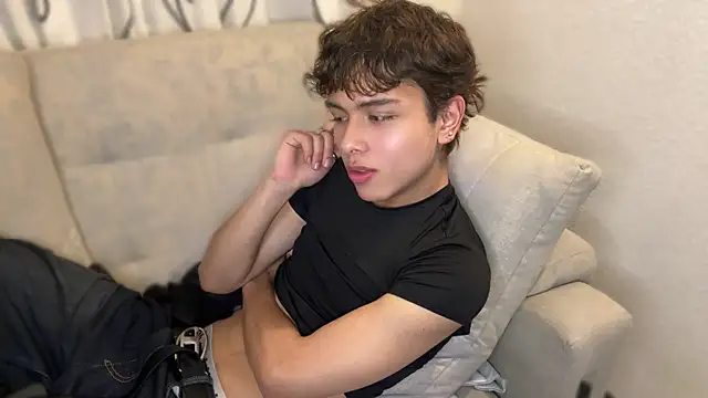 Snapshot of DanteSaint chatting on June 2026 05:56:02 AM DanteSaint online show from June 2026 05:56:02 AM