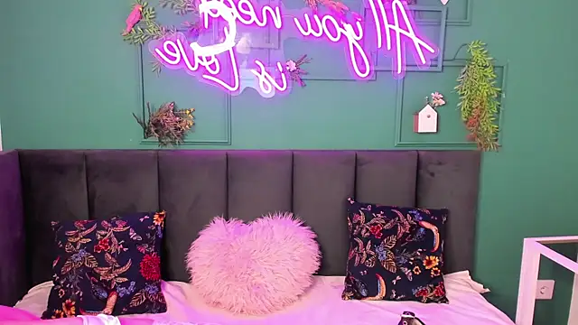 Angel Fleur online show from May 2026 01:33:01 AM