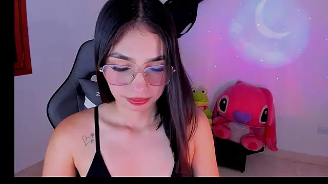 Scarleth Ferrec online show from June 2026 04:05:01 AM
