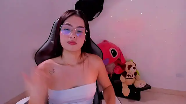 Scarleth Ferrec online show from July 2026 06:56:01 PM