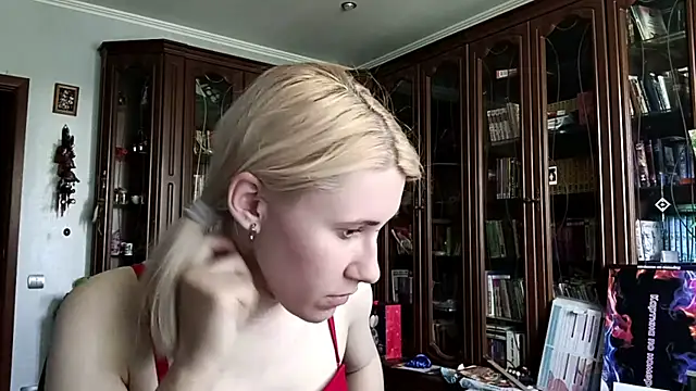 lolkabiolka online show from May 2026 07:49:02 AM
