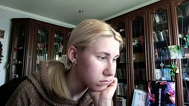 lolkabiolka online show from May 2026 06:08:01 AM