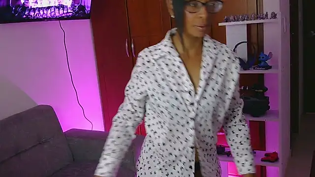 Africa sexy online show from May 2026 07:01:01 PM