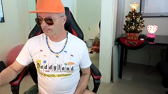 hotdadbod online show from December 2024 09:13:01 PM