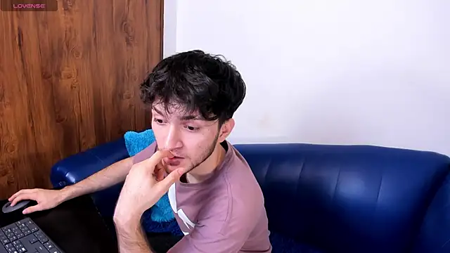 kavencastro online show from May 2026 05:03:01 AM