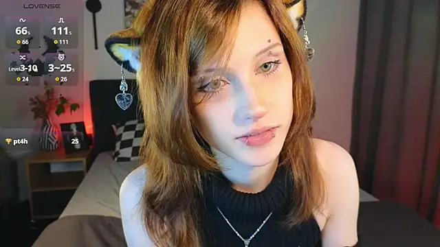 Snapshot of vampi_queen chatting on May 2026 08:02:02 PM vampi queen online show from May 2026 08:02:02 PM