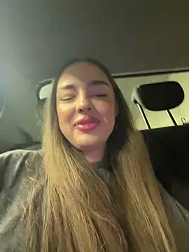 ScarletColesX online show from May 2026 10:44:01 AM