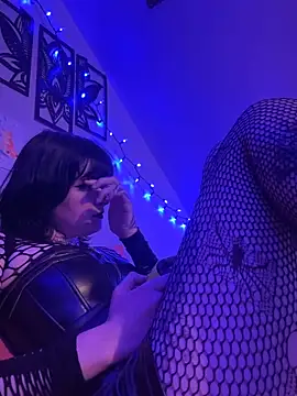 VivianRose33 online show from May 2026 12:17:01 AM