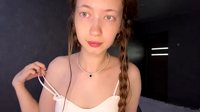 Emily Mur  online show from July 2026 05:01:01 AM