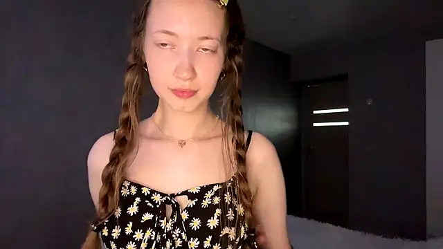 Emily Mur  online show from July 2026 05:03:01 AM