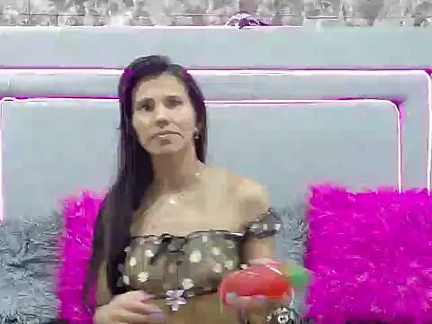 Annitarogers  online show from July 2026 02:20:02 AM