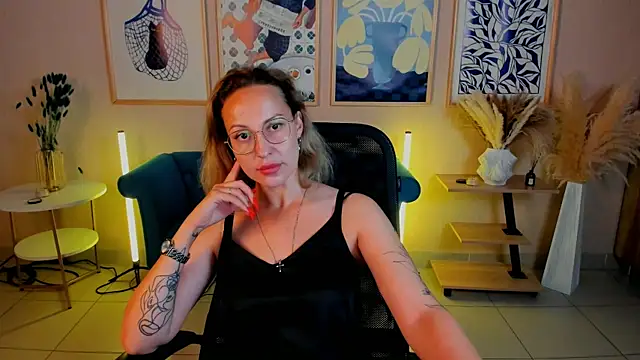 Snapshot of Charlotte_Hudson chatting on July 2026 10:13:01 AM Charlotte Hudson online show from July 2026 10:13:01 AM