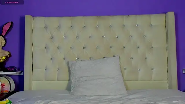 candy queens  online show from May 2026 07:42:02 PM