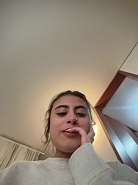 imsofia dy online show from May 2026 11:02:02 PM