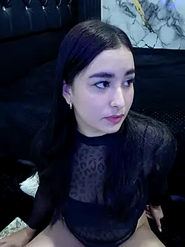 MiaReinig09 online show from May 2026 06:03:01 PM