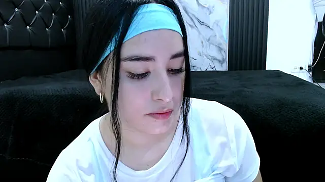 MiaReinig09 online show from July 2026 11:51:01 PM