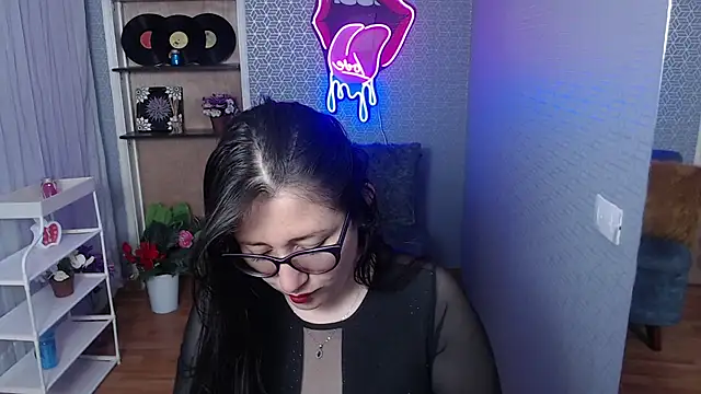 Nicolle silva online show from July 2026 11:39:02 AM