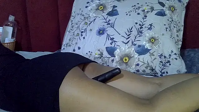 Queenleahx online show from July 2026 06:14:02 PM