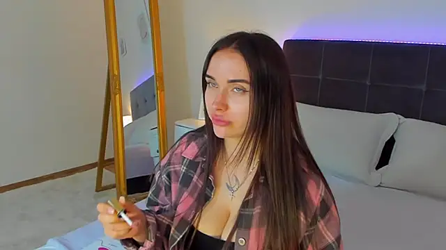 KellyWhites online show from May 2026 05:16:02 AM