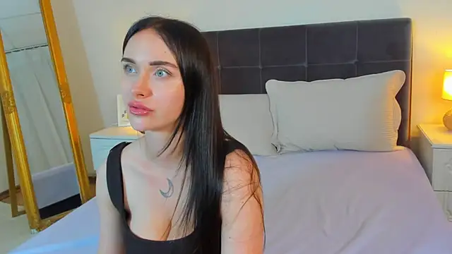 KellyWhites online show from July 2026 05:32:01 AM
