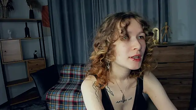 EstellaZion online show from July 2026 07:44:01 PM