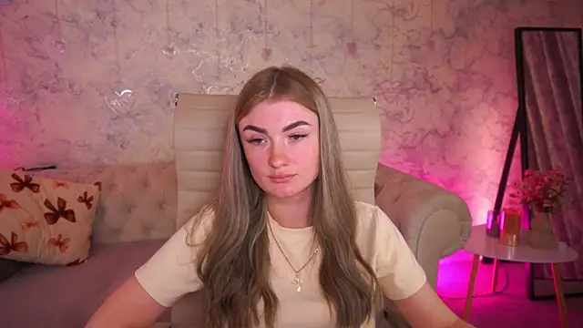 Lolly Rosee online show from May 2026 06:52:02 AM
